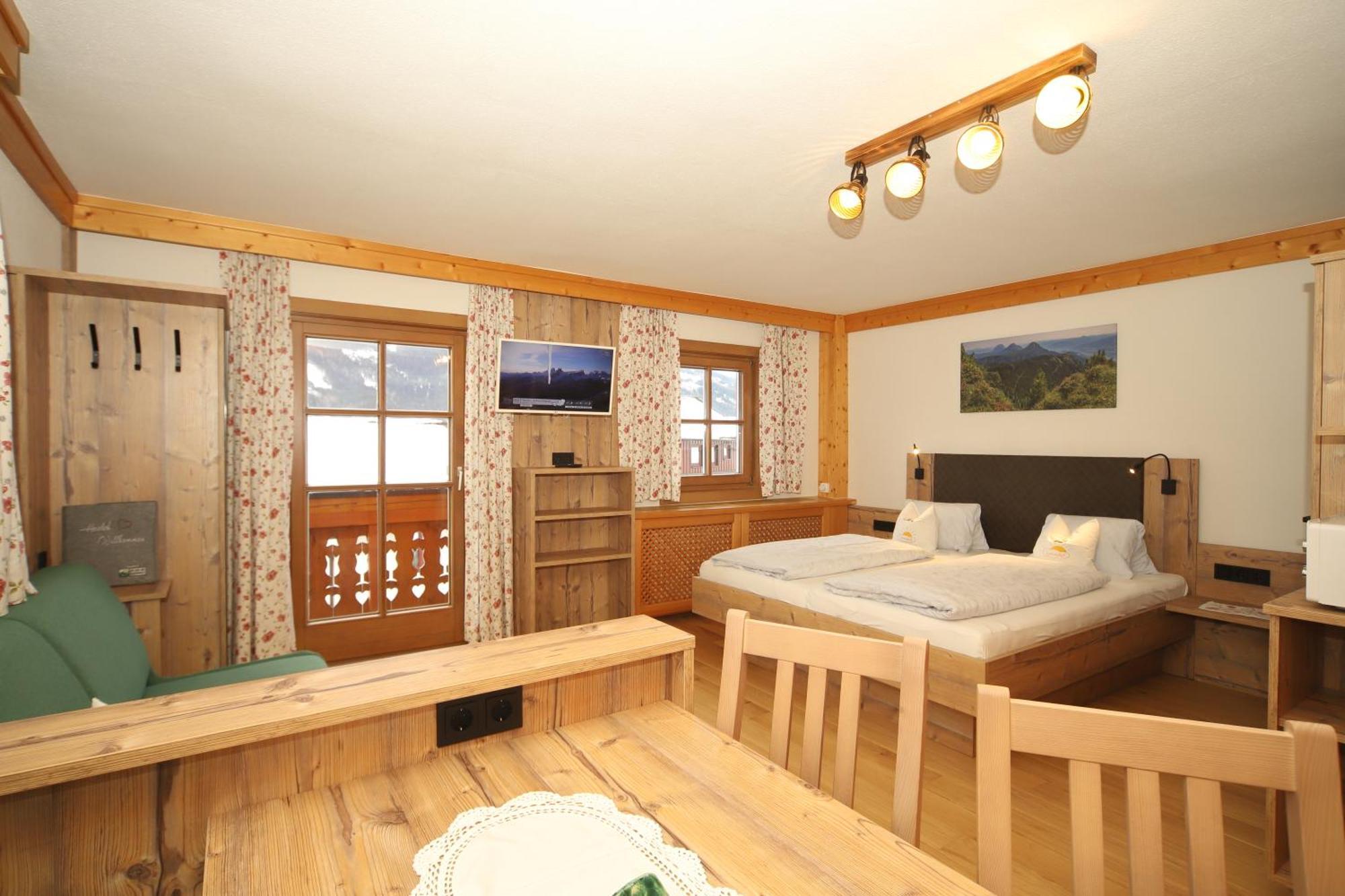 Linarhof Apartment Urlaub Am Bio Bauernhof Haus im Ennstal Buitenkant foto